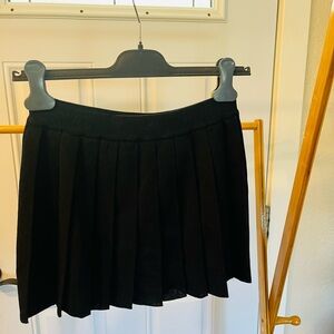 Classic Black Pleated Mini Skirt